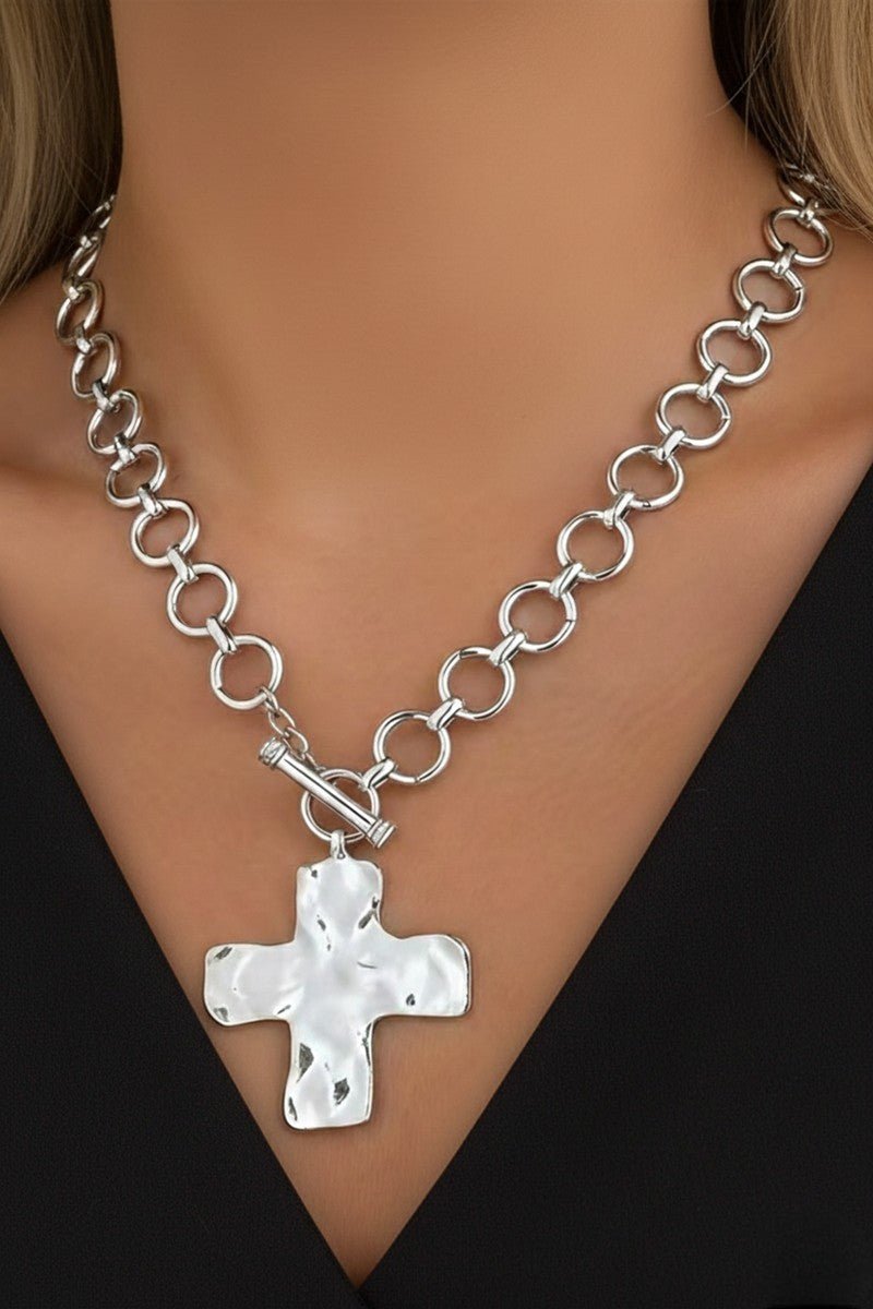 Notable Hammered Cross Front Toggle Necklace - Lavender Hills BeautyZenanaU-611-GLD