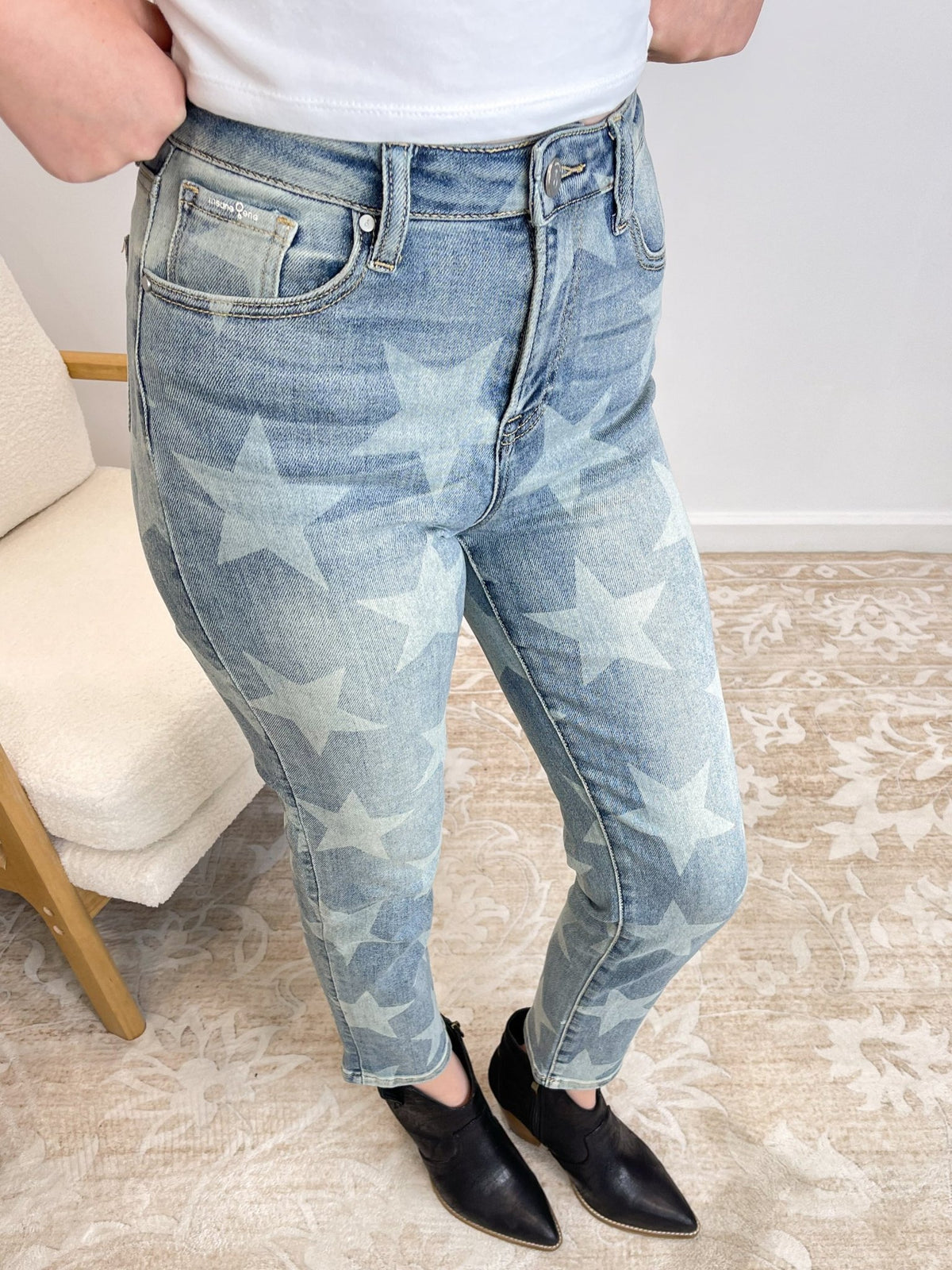 Star High-Rise Print Slim Straight Jeans - Lavender HillsInsane GeneP1272-0