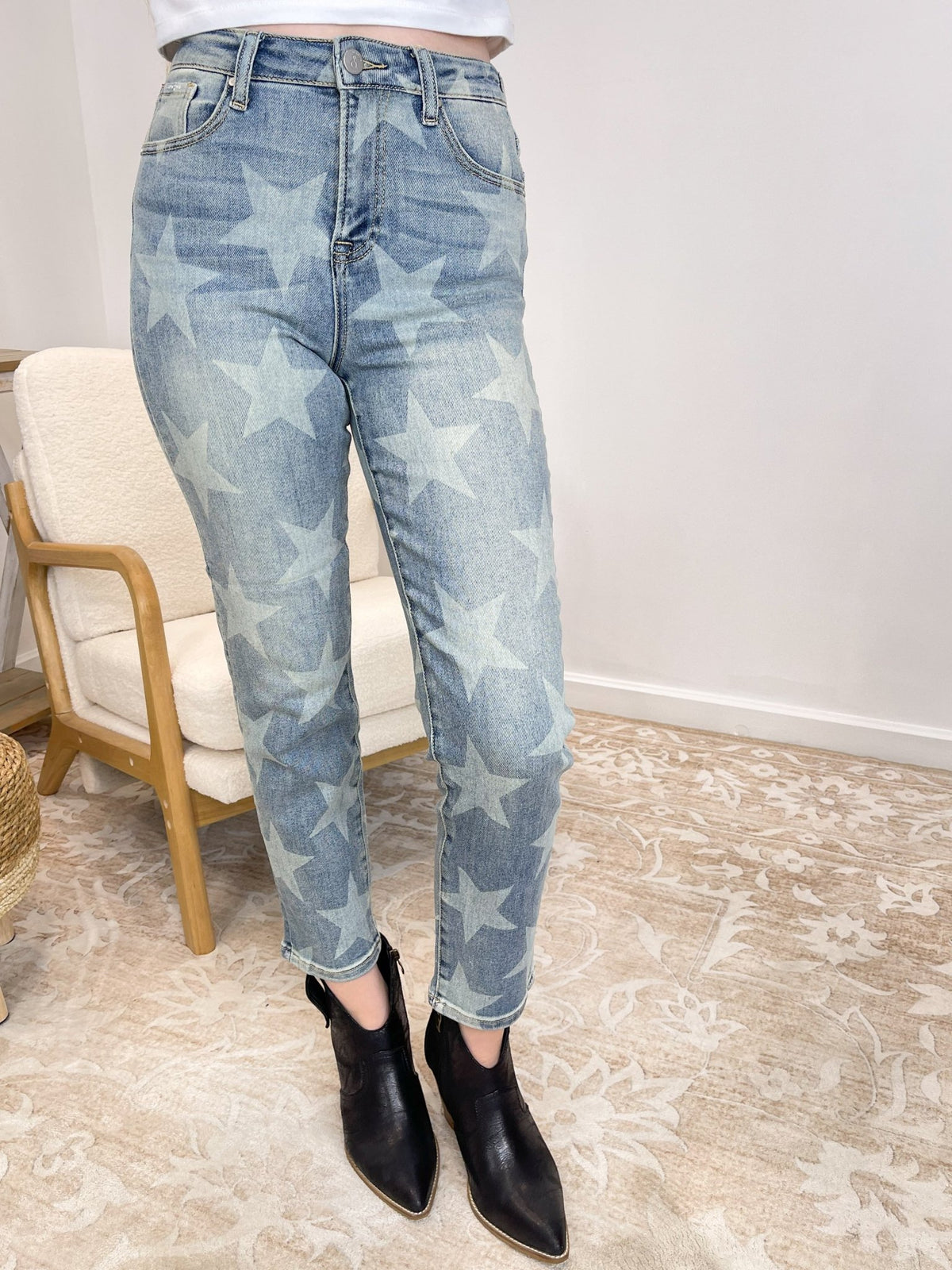 Star High-Rise Print Slim Straight Jeans - Lavender HillsInsane GeneP1272-0