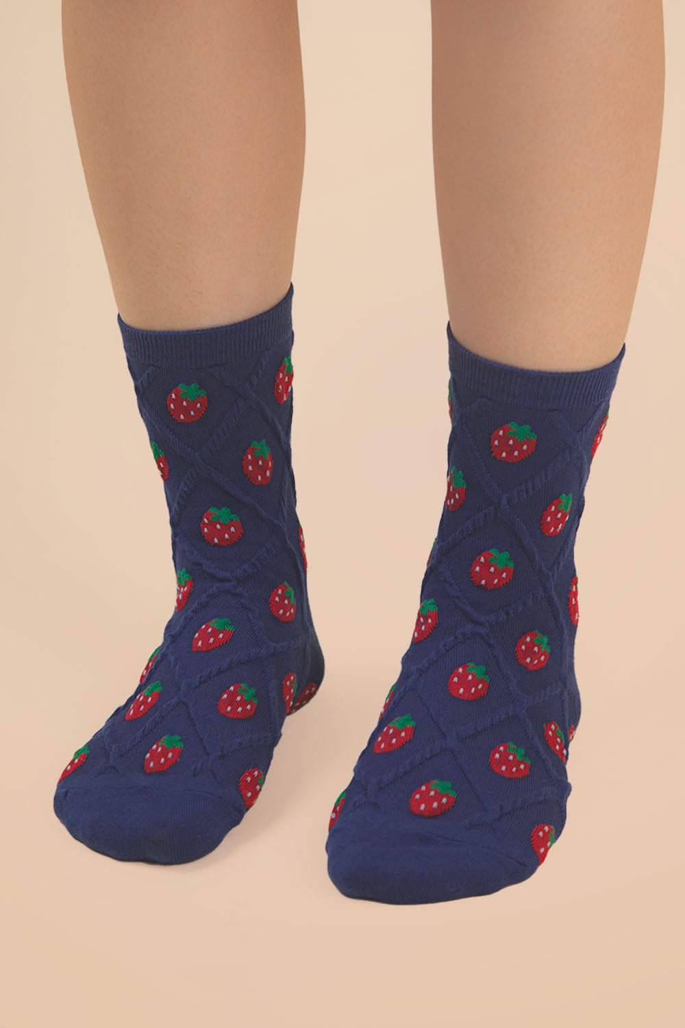Strawberry Textured Crew Socks - Lavender Hills BeautyZenanaSC10040C-BLU