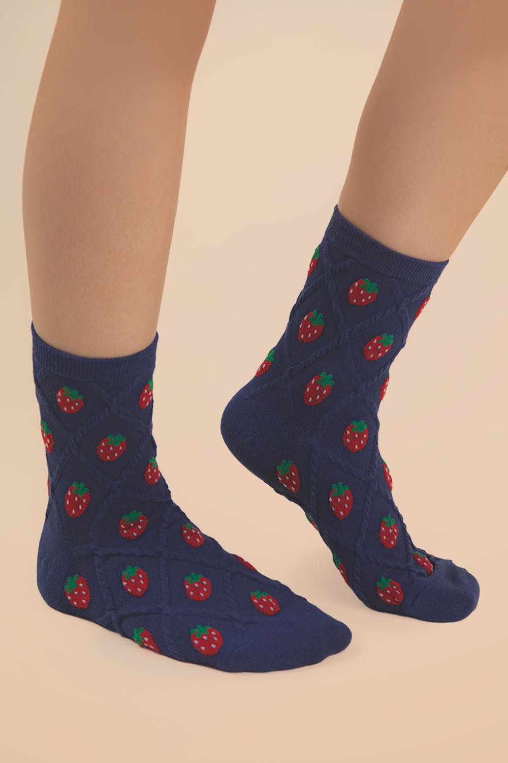 Strawberry Textured Crew Socks - Lavender Hills BeautyZenanaSC10040C-BLU