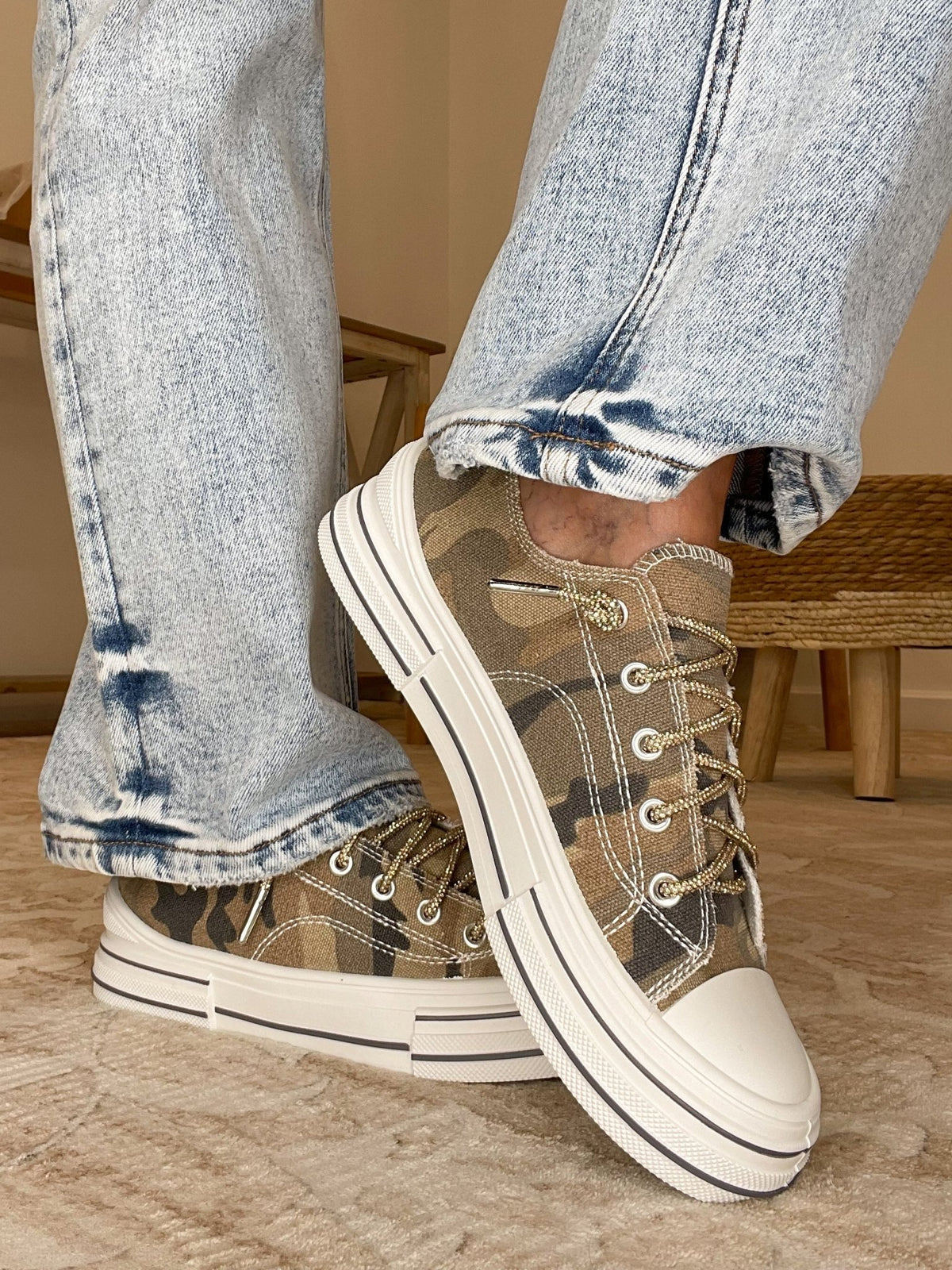 Very G Women’s Aman Camo Platform Sneakers – Sand - Lavender HillsVery G