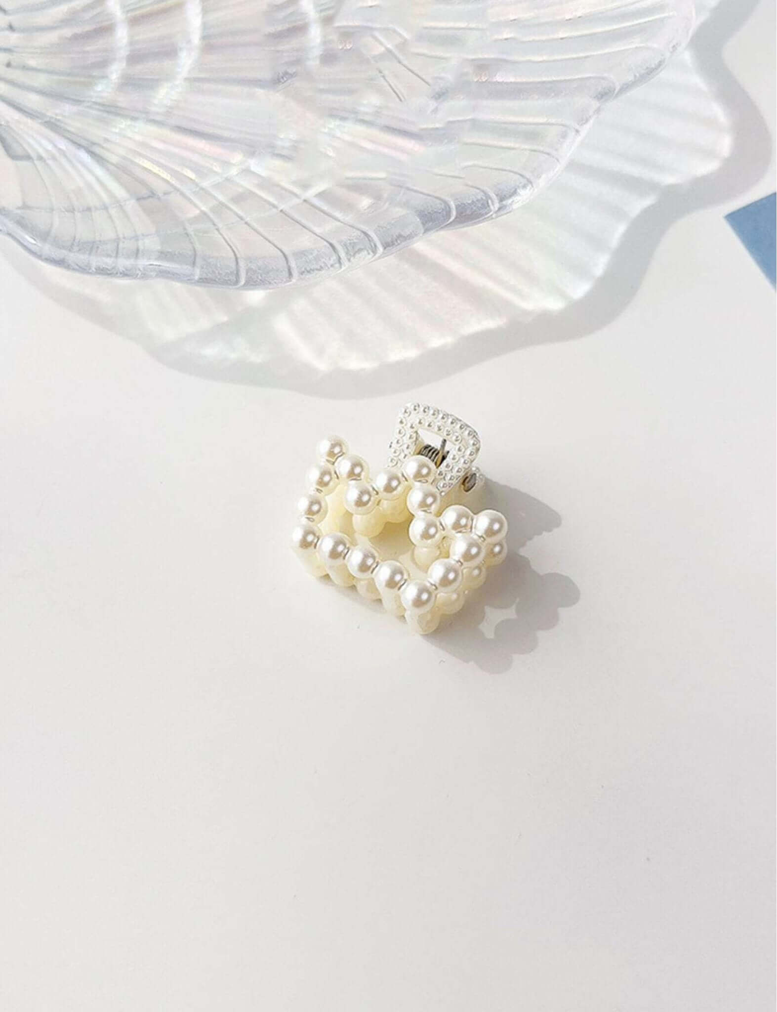 Mini Pearl Hair Claw Clips - Set of 6 - Lavender Hills BeautyLavender Hills Beautysc2308084300919588