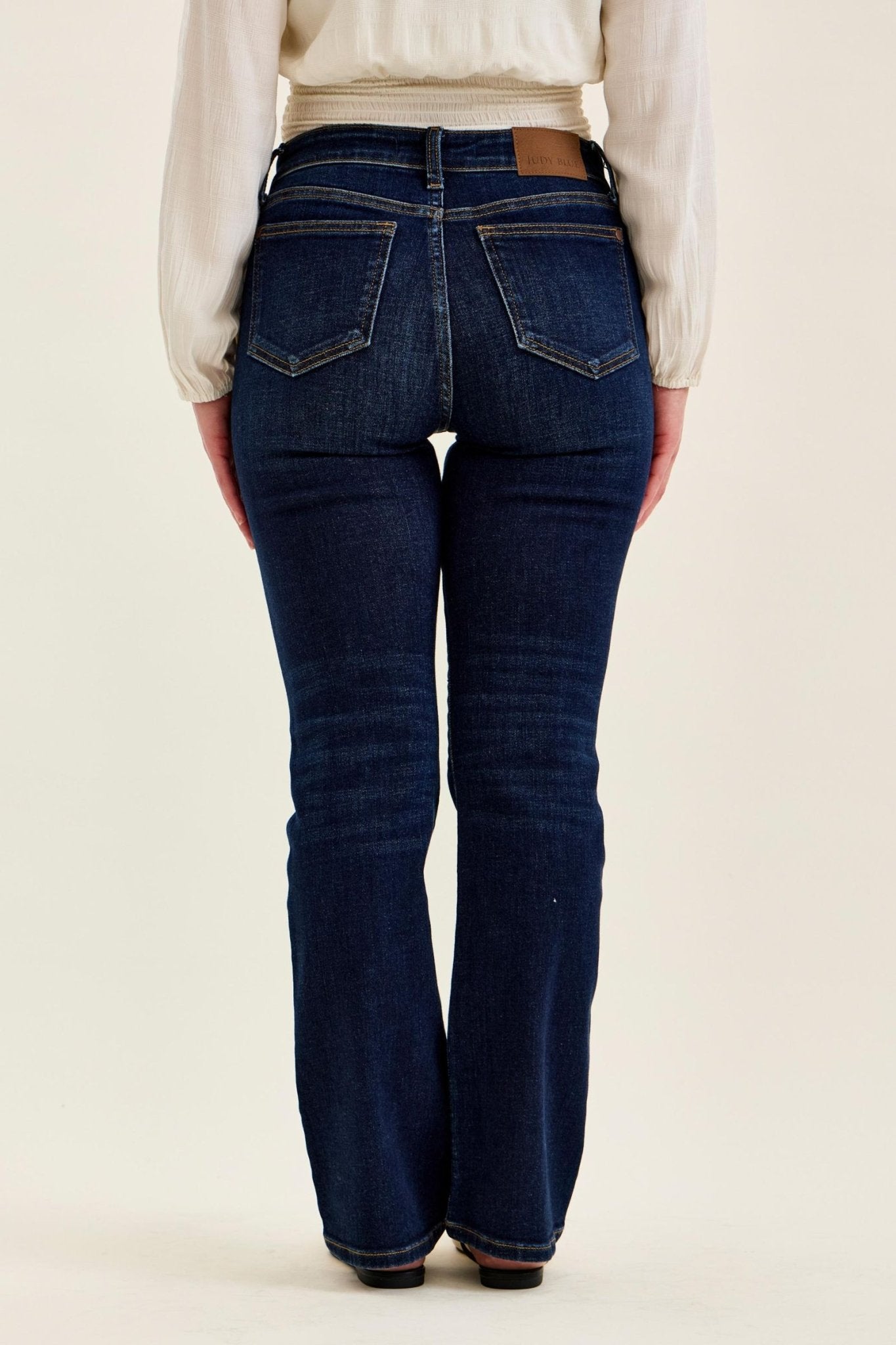 Judy Blue Petite Mid-Rise Dark Wash Bootcut Jeans - Lavender HillsJudy Blue82586-PT-REG-DK-1(25)