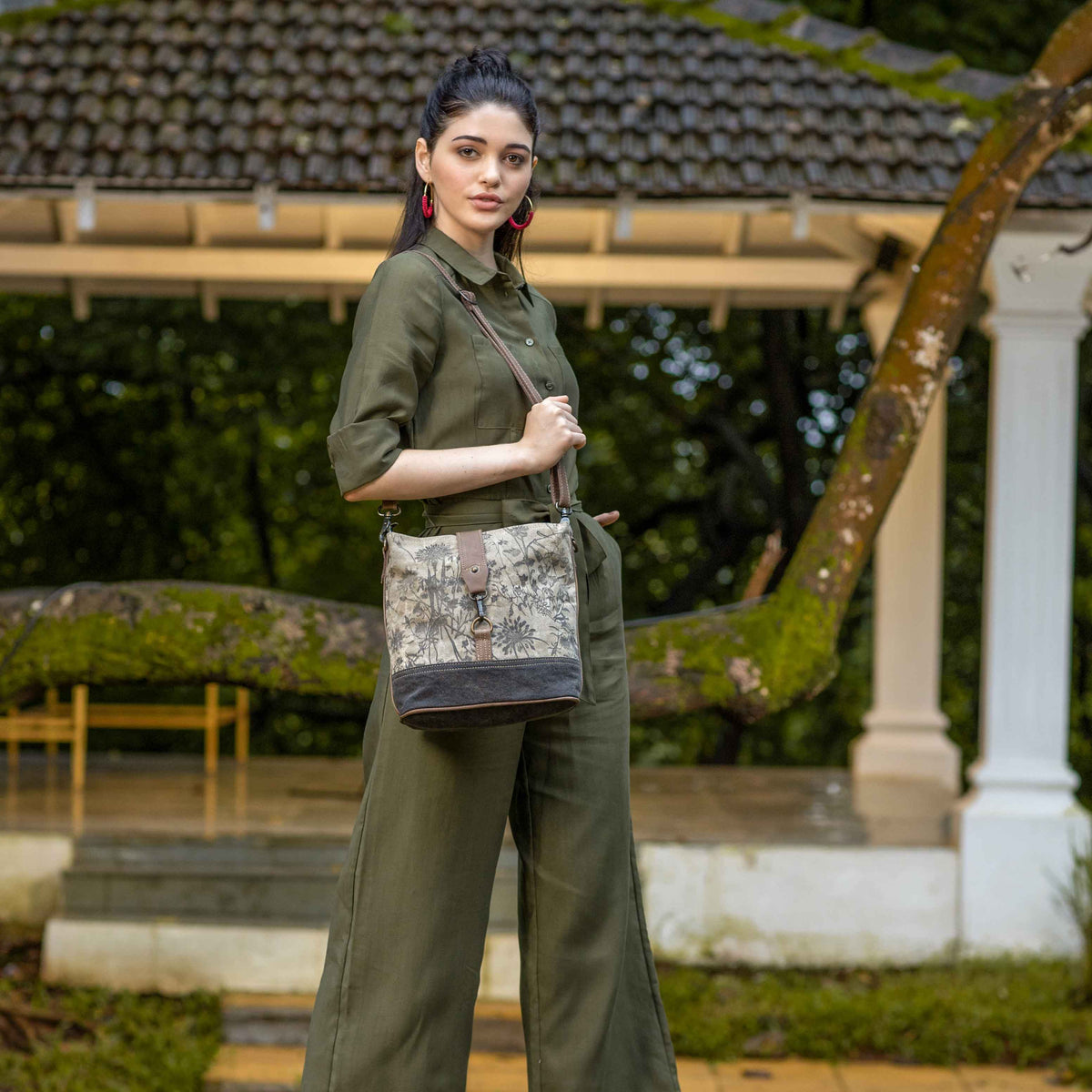 Debonair Vintage Floral Canvas & Hairon Leather Shoulder Bag - Lavender HillsMyra BagS-2663