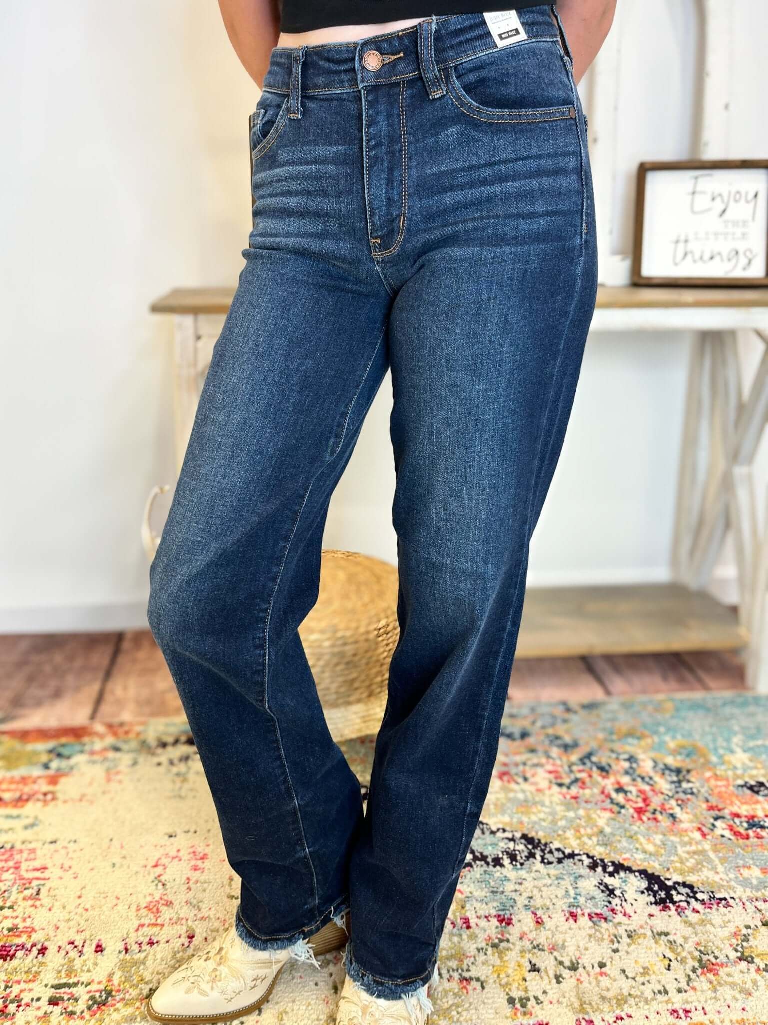 Judy Blue Country Mile Dark Wash Mid Rise Straight Jeans - Lavender Hills BeautyJudy Blue82622 - DK - 0(24)