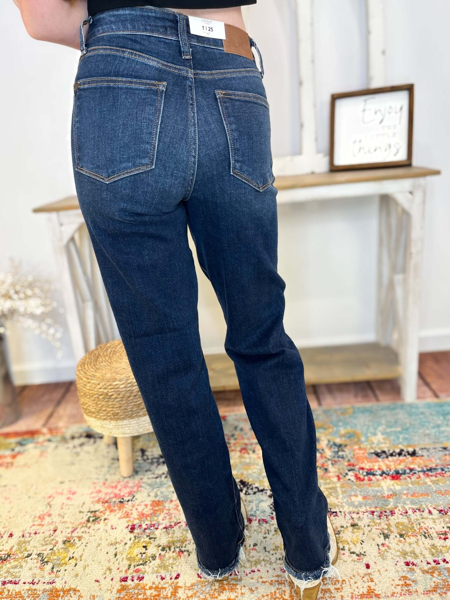 Judy Blue Country Mile Dark Wash Mid Rise Straight Jeans - Lavender Hills BeautyJudy Blue82622 - DK - 0(24)
