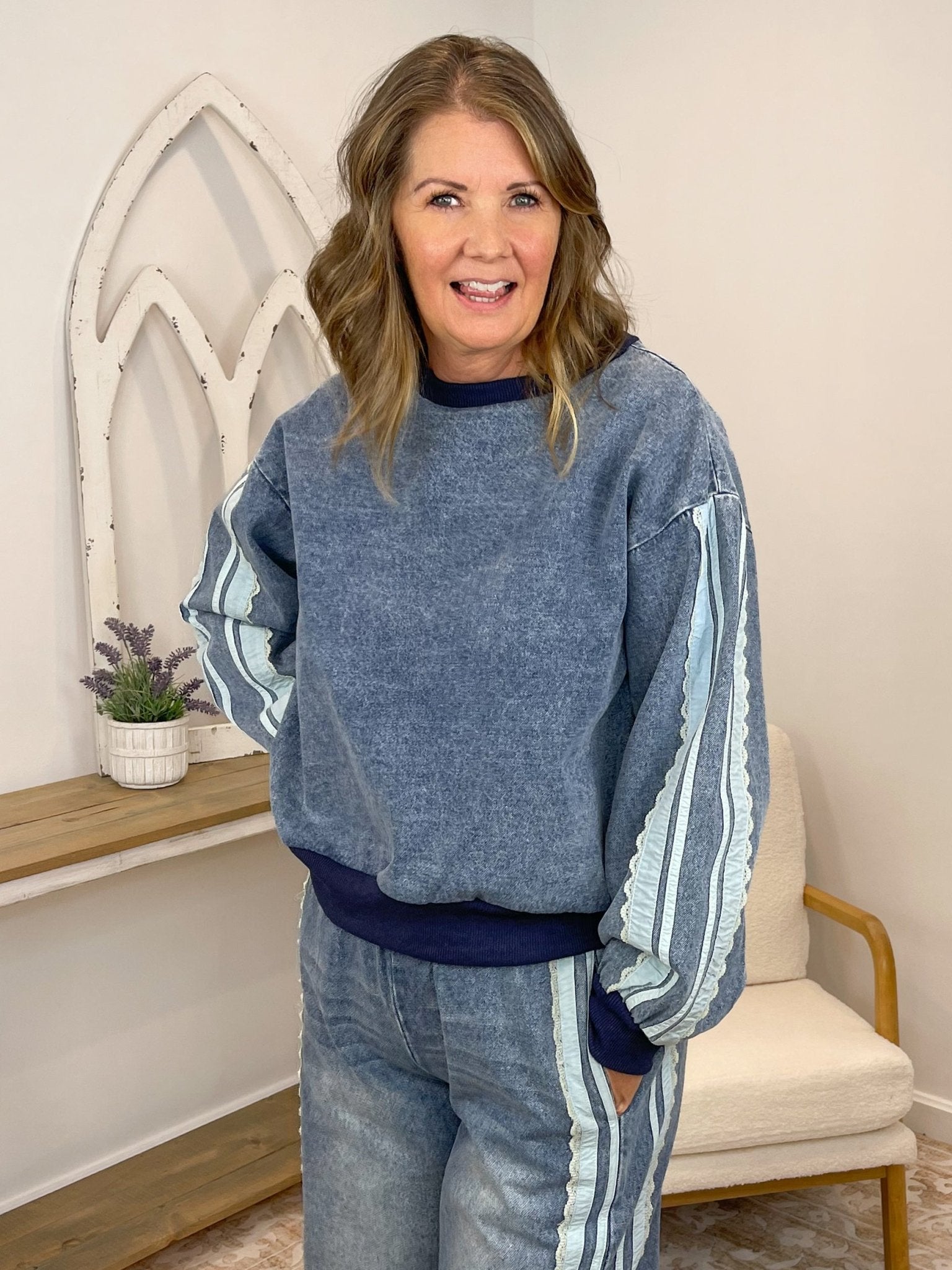 Vintage Washed Denim Lace Detail Sweatshirt - Lavender HillsBibiIT4777G-10-S