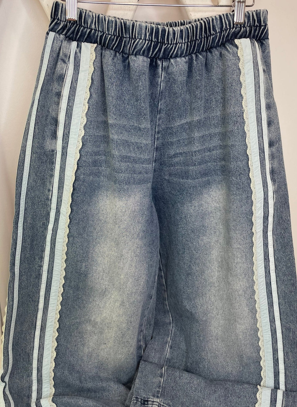 Vintage Washed Denim Lace Detail Wide-Leg Pants - Lavender HillsBibiIB1806G-06-S
