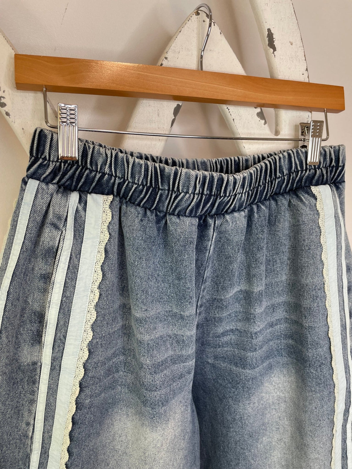 Vintage Washed Denim Lace Detail Wide-Leg Pants - Lavender HillsBibiIB1806G-06-S