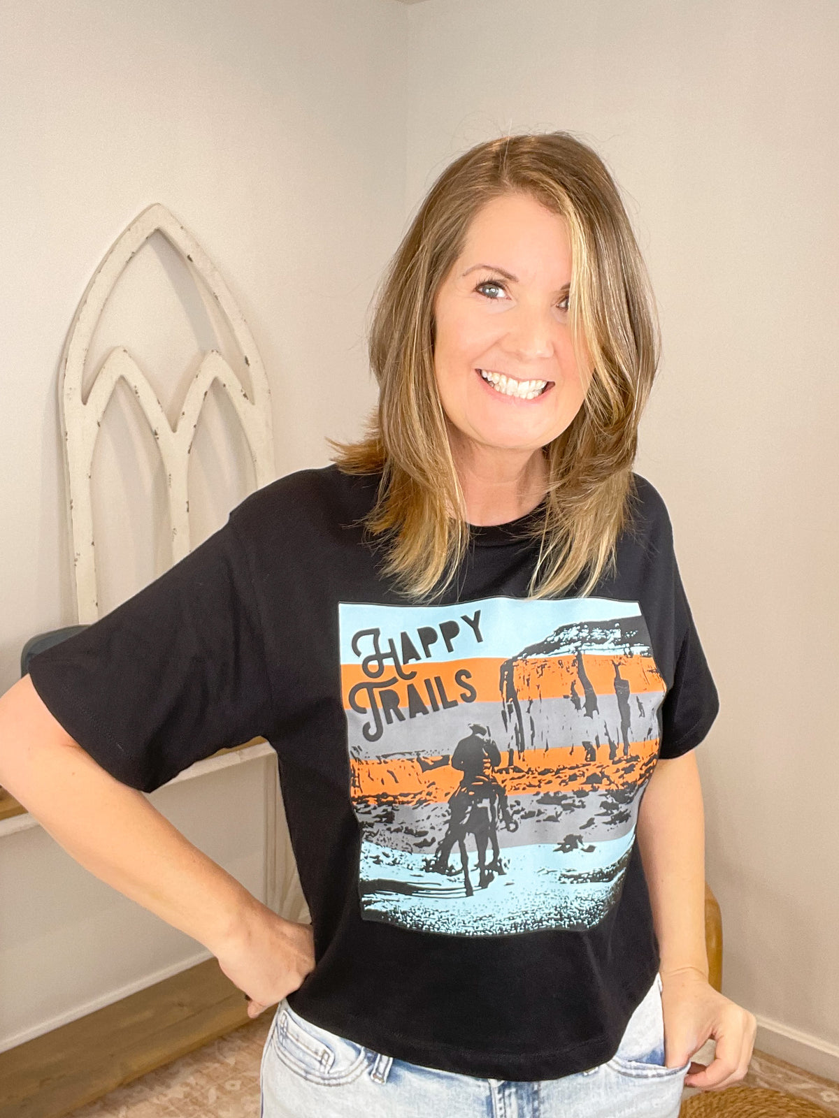 Happy Trails Boxy Western Graphic Tee - Vintage Desert Cowboy T-Shirt