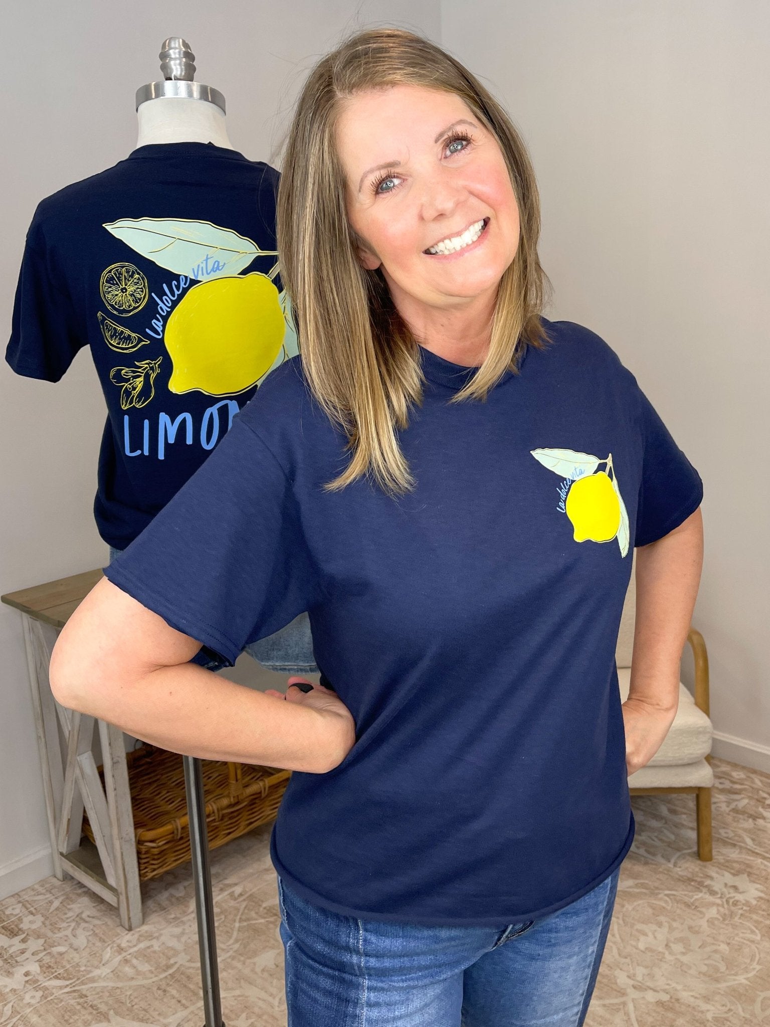 Limoncello "La Dolce Vita" Italian Graphic Tee - Lavender HillsTallulah Bee ApparelLMCELO-S
