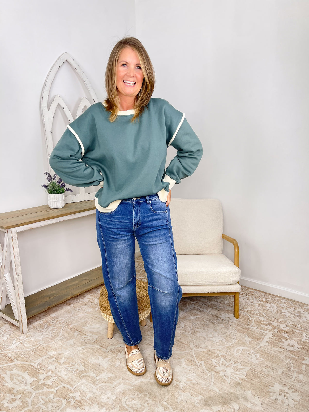 Modern Relaxed-Fit Contrast Trim Piping Sweatshirt - Ash Jade