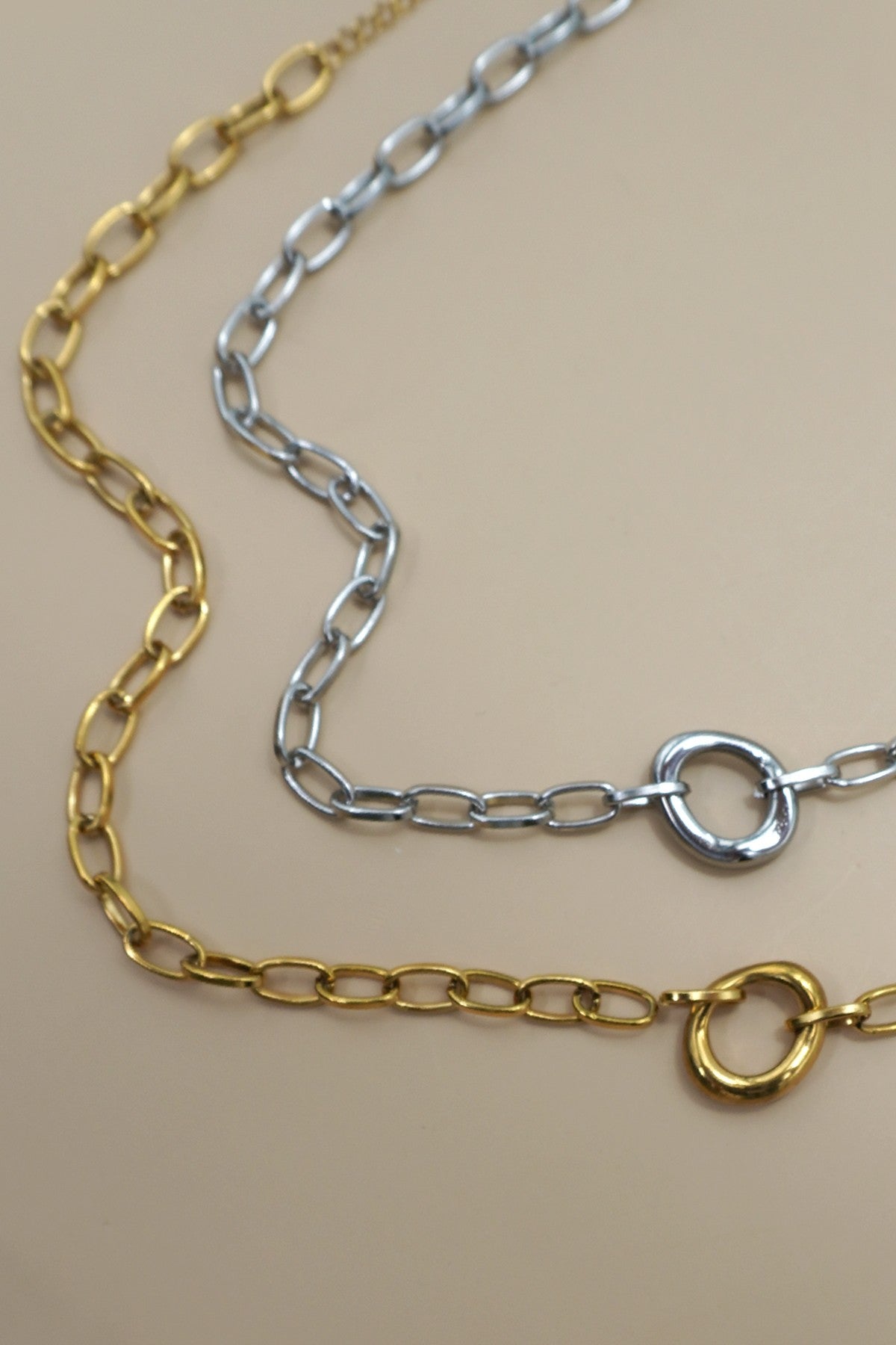 Oval Pendant Paperclip Link Chain Necklace - 18K Tarnish Free - Lavender Hills BeautyJosslyn by Wall to Wall40NK9585-SVR