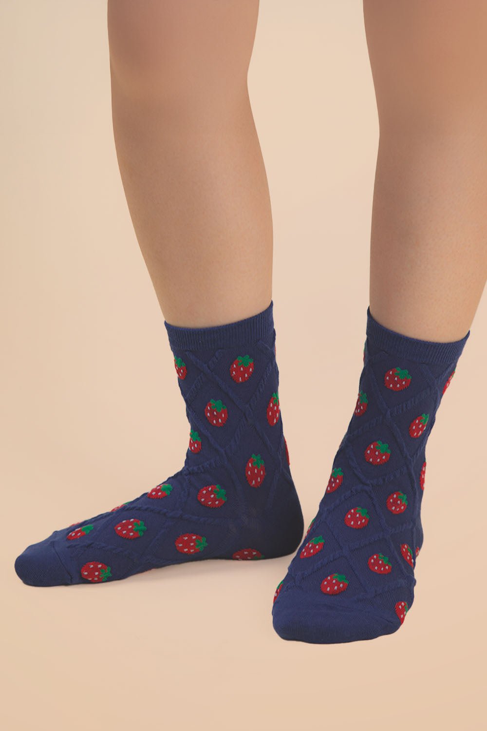 Strawberry Textured Crew Socks - Lavender Hills BeautyZenanaSC10040C-BLU